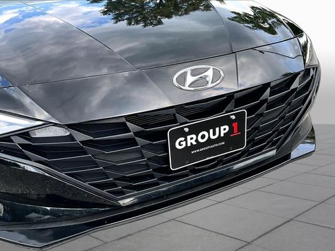Used 2023 Hyundai Elantra SEL FWD image 29