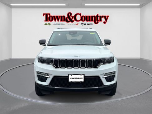 Used 2023 Jeep Grand Cherokee 4WD 4xe w/ Luxury Tech Group II image 2