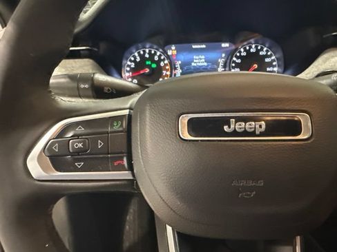Used 2024 Jeep Compass Latitude AWD/4WD image 37