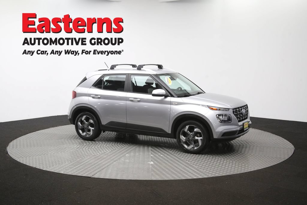 Used 2023 Hyundai Venue SEL FWD image 51