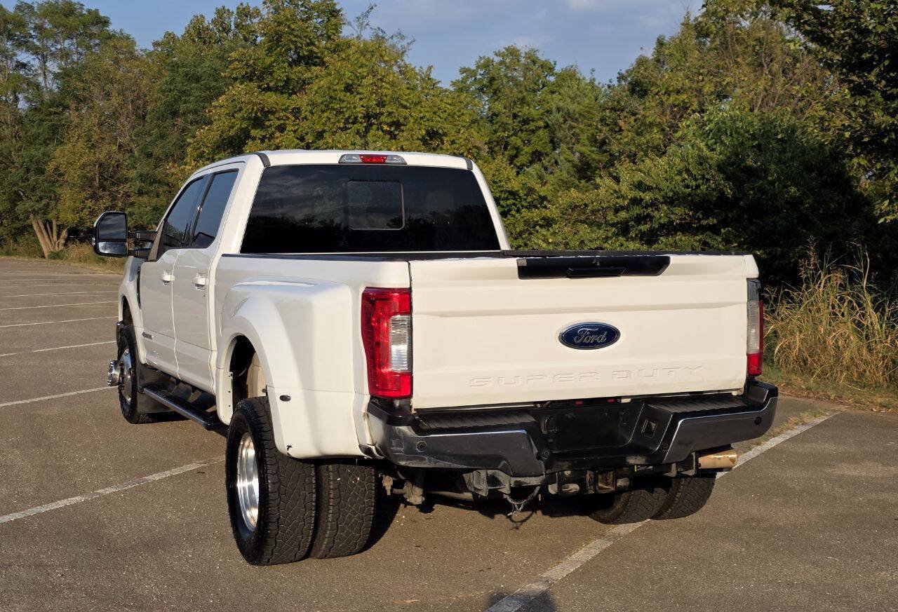 Used 2017 Ford F350 Lariat AWD/4WD image 12