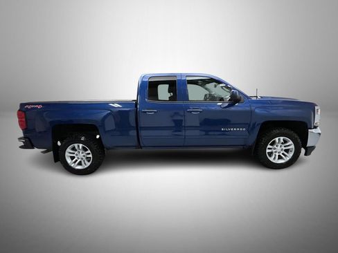 Used 2017 Chevrolet Silverado 1500 LT w/ All Star Edition AWD/4WD image 4