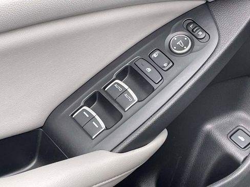 Used 2020 Honda Accord Hybrid image 14