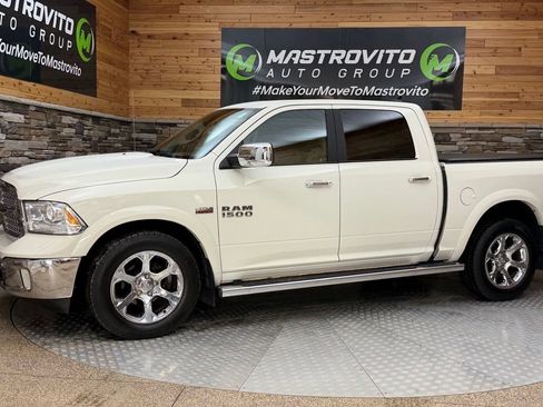 Used 2017 RAM 1500 Laramie w/ Convenience Group AWD/4WD image 9
