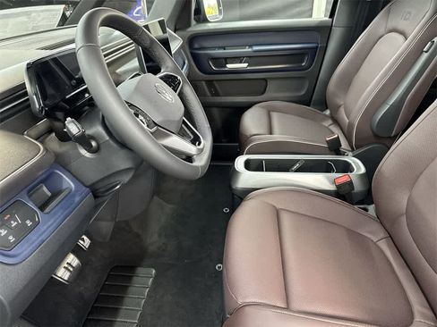 New 2025 Volkswagen ID. Buzz Pro S image 19