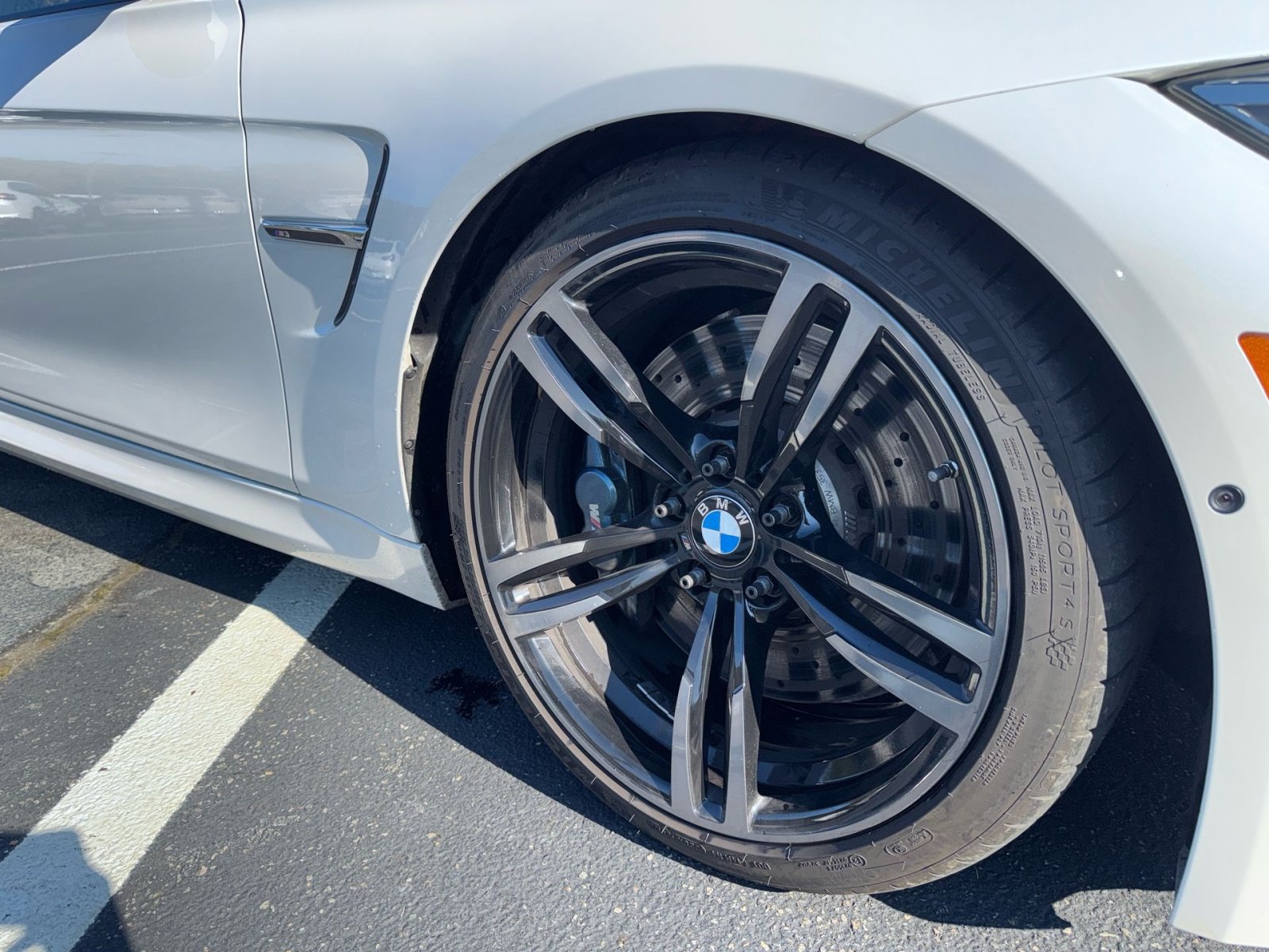 Used 2016 BMW M3 RWD image 2
