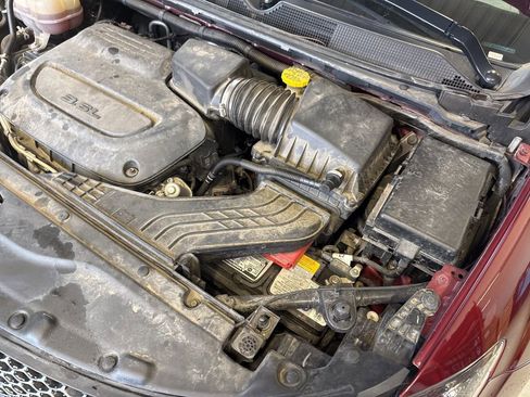 Used 2023 Chrysler Voyager LX image 56