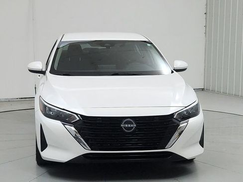 Used 2025 Nissan Sentra SV w/ All-Weather Package FWD image 2