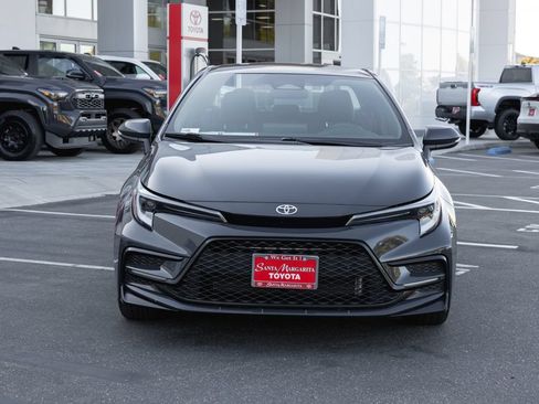 Certified 2025 Toyota Corolla SE FWD image 2