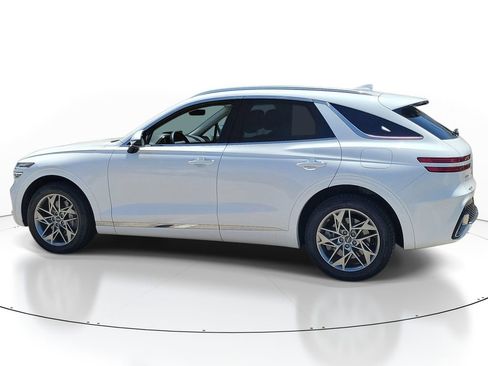 Certified 2025 Genesis GV70 2.5T AWD/4WD image 7