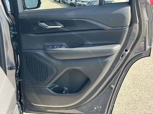 Used 2023 Jeep Grand Cherokee Altitude AWD/4WD image 24
