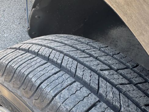 Used 2011 Volkswagen Golf 4-Door image 10