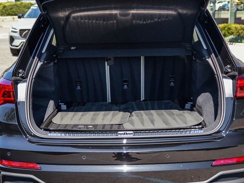 Used 2025 Audi Q3 2.0T Premium w/ Convenience Package AWD/4WD image 30