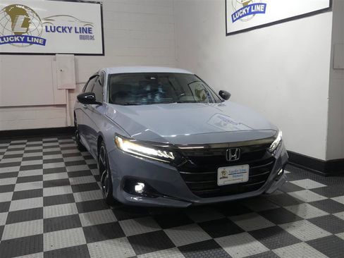 Used 2022 Honda Accord Sport image 5