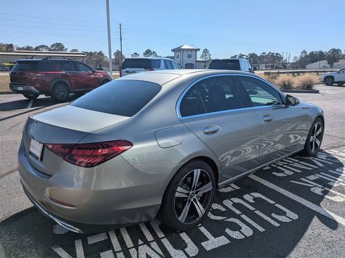 Used 2022 Mercedes-Benz C 300 Sedan image 5