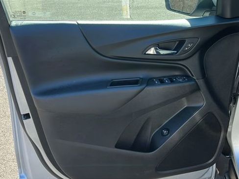 Used 2022 Chevrolet Equinox LT image 9