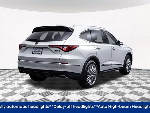 Used 2023 Acura MDX SH-AWD w/ Advance Package image 10