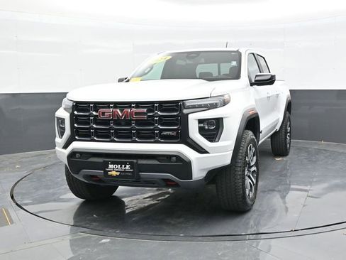 Used 2024 GMC Canyon AT4 w/ Technology Package AWD/4WD image 2