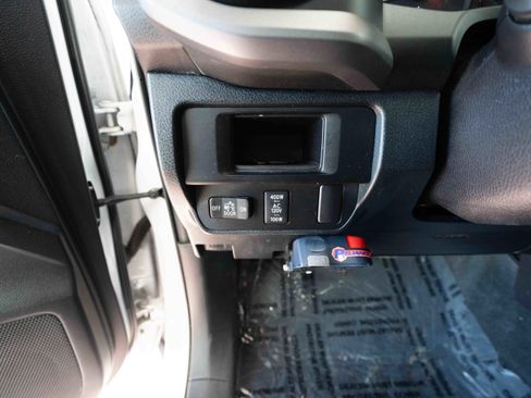 Used 2016 Toyota Tacoma TRD Sport w/ Premium & Technology Package image 11