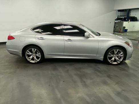 Used 2014 INFINITI Q70 3.7 w/ Premium Package image 7