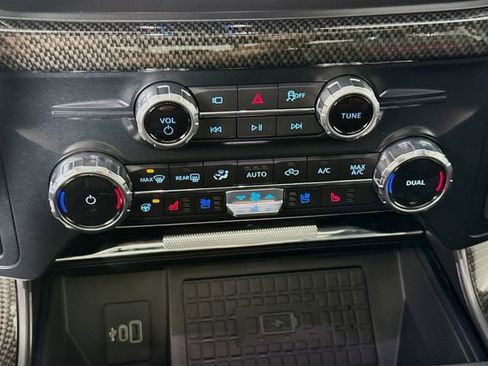 New 2025 Ford F150 Lariat w/ Equipment Group 501A Mid image 16