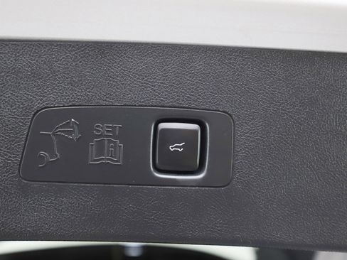 Used 2020 Lincoln Corsair Reserve image 17