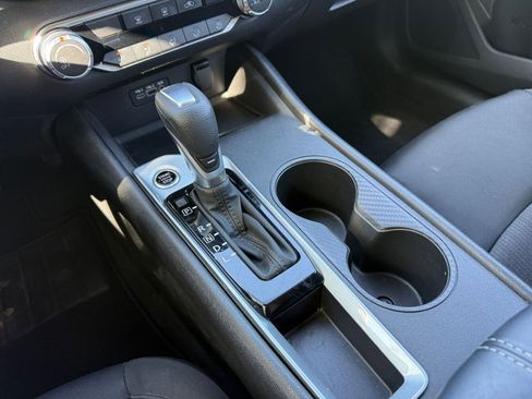 Used 2025 Nissan Altima 2.5 SV image 41