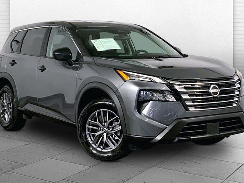 Used 2026 Nissan Rogue S AWD/4WD image 1