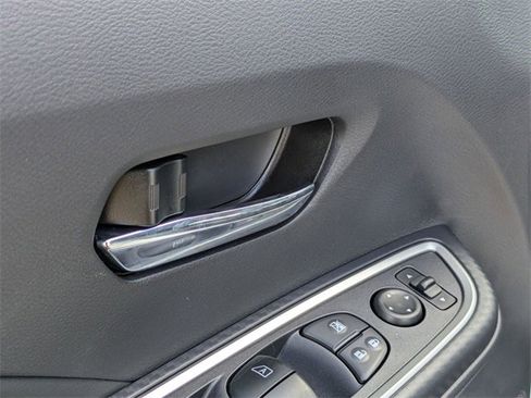 New 2025 Nissan Versa SR w/ Trunk Package image 13