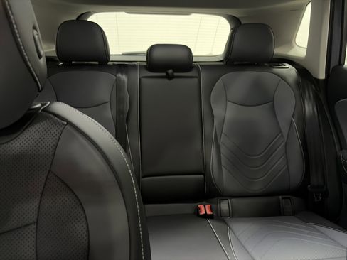 New 2026 Volkswagen Tiguan SE image 33