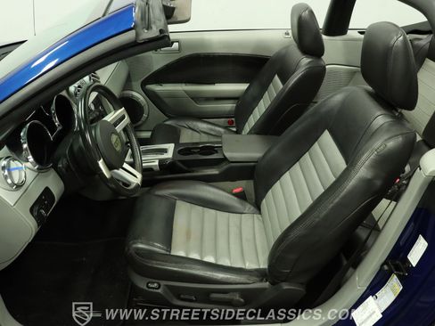 Used 2009 Ford Mustang GT RWD image 35