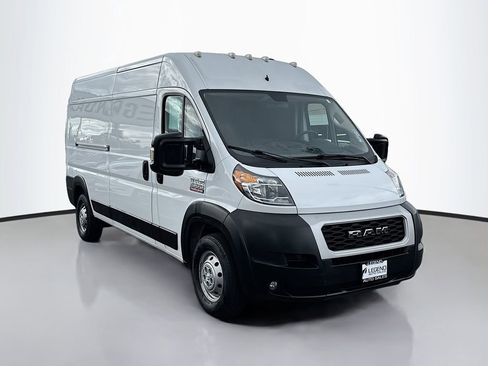Used 2021 RAM ProMaster 2500 w/ Convenience Group FWD image 3