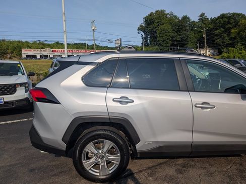 Certified 2024 Toyota RAV4 XLE AWD/4WD image 9