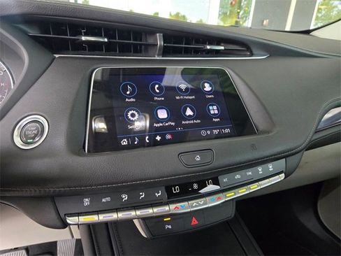 Used 2021 Cadillac XT4 Luxury image 16