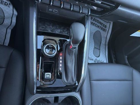 New 2025 GMC Canyon Elevation w/ Convenience Package image 21