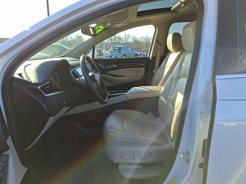 Used 2020 Buick Enclave Essence w/ Sound and Sites Package image 13