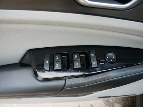 Used 2024 Kia Sportage EX AWD/4WD image 16