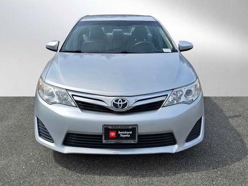Used 2012 Toyota Camry LE image 8