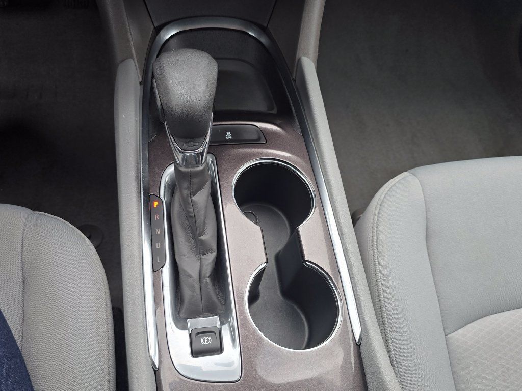 Used 2023 Chevrolet Malibu LT FWD image 30