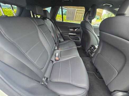 Used 2026 Mercedes-Benz GLC 300 image 14