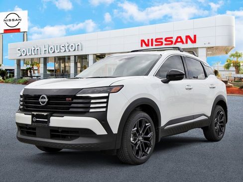 New 2026 Nissan Kicks SR image 2