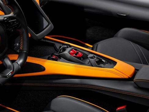 Used 2024 Lamborghini Revuelto image 26