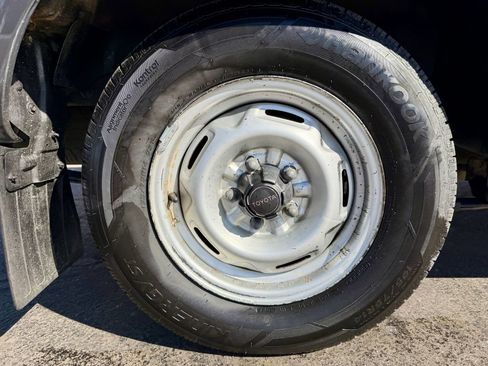 Used 1987 Toyota Pickup Deluxe image 18