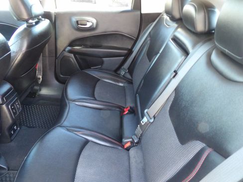 Used 2021 Jeep Compass Trailhawk AWD/4WD image 12