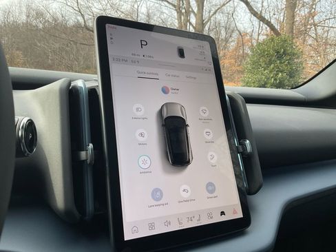 New 2026 Volvo EX30 Plus w/ Protection Package Premier image 24