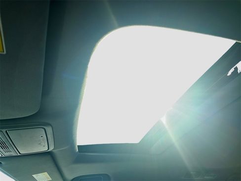 Used 2021 Honda Odyssey EX-L image 22