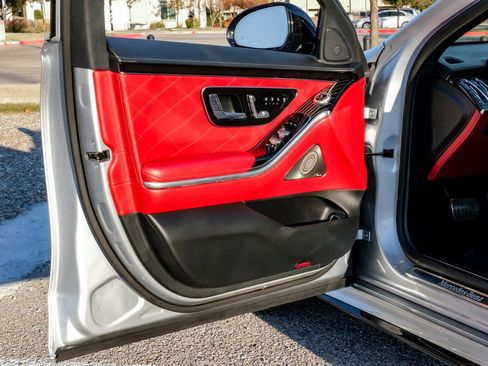 Used 2021 Mercedes-Benz S 580 4MATIC Sedan image 44