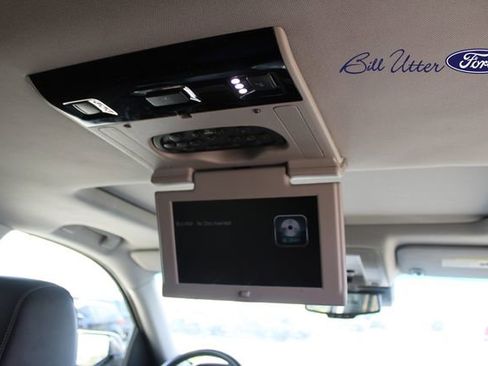 Used 2016 Chevrolet Suburban LT image 17