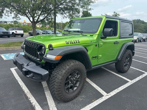Used 2025 Jeep Wrangler Sport AWD/4WD image 3