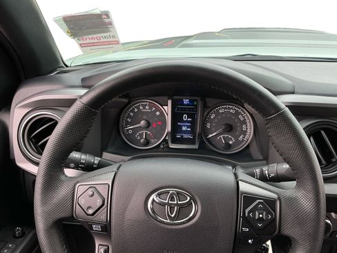 Used 2021 Toyota Tacoma TRD Pro AWD/4WD image 12